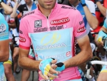 Винченцо Нибали сохранил лидерство в общем зачете «Джиро д’Италия»