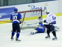 «Казцинк-Торпедо» закрыл сезон товарищеской игрой с болельщиками