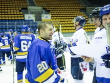 «Казцинк-Торпедо» закрыл сезон товарищеской игрой с болельщиками