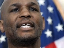 Превью к бою Хопкинс — Шуменов