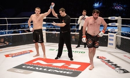 Евгений Гурьянов будет биться против Дениса Смолдарева на «M-1 Challenge 48» в Астане