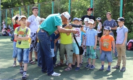 Во дворах города Караганды стартовала акция «Лето с чемпионами» 