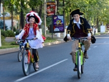 В Алматы состоялся костюмированный велопарад