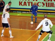 В Актау стартовал турнир по футзалу среди ветеранов
