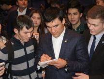 Серик Сапиев посетил Евразийский национальный университет