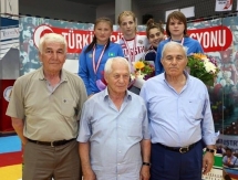 Казахстанские юниорки завоевали медали на турнире в Турции