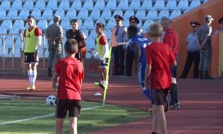 
Видеообзор матча Премьер-Лиги «Шахтер» — «Тараз» 1:0