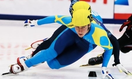 
Казахстанцы выиграли «золото» и «серебро» на этапе Кубка мира по шорт-треку