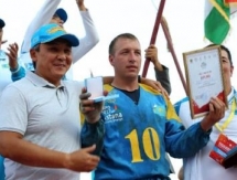 Лучшим нападающим чемпионата мира по кокпару стал казахстанец Пупенко