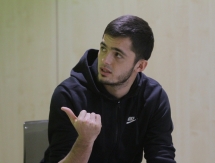 Ахметов и Парагульгов посетили юношескую Академию «Кайрата»