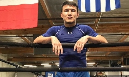 
Казахстанский боксер стремительно упал в мировом рейтинге после поражения нокаутом