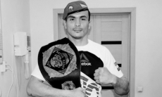 «Он не мог успокоиться». Стали известны шокирующие подробности гибели узбекского бойца MMA через три дня после поединка