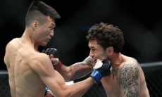 «Корейский зомби» в первом раунде нокаутировал экс-чемпиона UFC. Видео