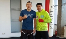 Боец UFC тренируется под руководством казахстанского наставника. Видео