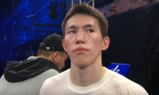 Казахский боксер из России проведет бой в андеркарде у Моминова
