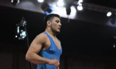 Двукратный чемпион Азии из Казахстана сразился за полуфинал ЧА-2024