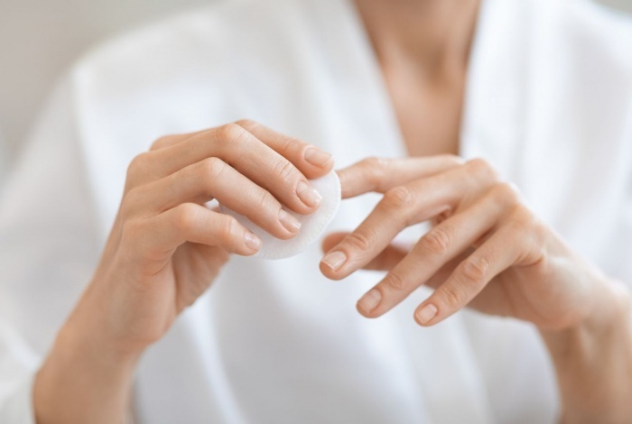 Эксперты раскрыли причины появления белых пятен на ногтях
