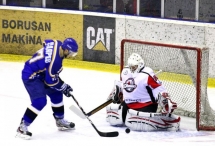 Фоторепортаж с матча ВХЛ «Казцинк-Торпедо» — «Донбасс» 1:2