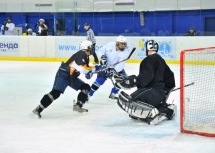 На льду — любители