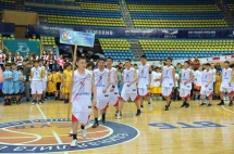 На паркете — школьники!