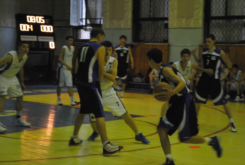 Казахстан — Узбекистан 63:60