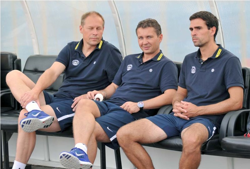 Фоторепортаж с тренировки «Слована» в Караганде