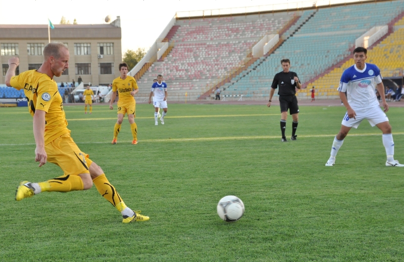 Фоторепортаж с матча 22-го тура Премьер-Лиги «Ордабасы» — «Кайрат» 0:0