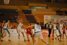 Девушки переиграли Сингапур