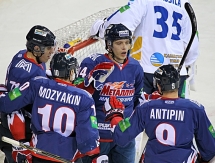 Фоторепортаж с матча КХЛ «Металлург» Мг — «Барыс» 5:1