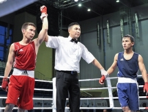 Фоторепортаж с вечерней сессии четвертьфиналов чемпионата Казахстана по боксу