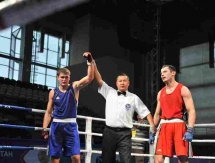 Фоторепортаж с дневной сессии полуфиналов чемпионата Казахстана по боксу