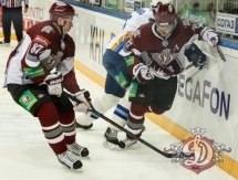 Фоторепортаж с матча КХЛ «Динамо» Рига — «Барыс» 2:3 О. Т