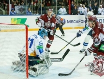 Фоторепортаж с матча КХЛ «Динамо» Рига — «Барыс» 2:3 О. Т