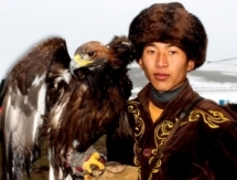 Чемпионат с ловчими орлами прошел в Южном Казахстане