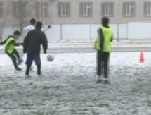 На стадионе «Акжайык» прошел турнир по футболу, посвященный Дню Первого Президента Республики Казахстан 