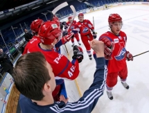 Фоторепортаж с матча ВХЛ «Локомотив» — «Сарыарка» 4:3 Б