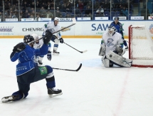 Фоторепортаж с матча КХЛ «Нефтехимик» — «Барыс» 2:1