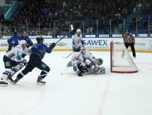 Фоторепортаж с матча КХЛ «Нефтехимик» — «Барыс» 2:1