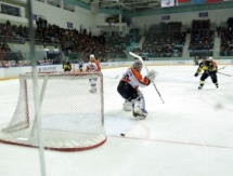 Фото с матча ВХЛ «Сарыарка» — «Спутник» 2:3