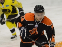 Фоторепортаж с матча ВХЛ «Молот-Пркиамье» — «Сарыарка» 1:2