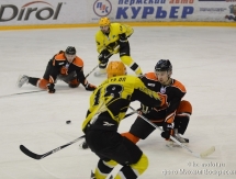 Фоторепортаж с матча ВХЛ «Молот-Пркиамье» — «Сарыарка» 1:2