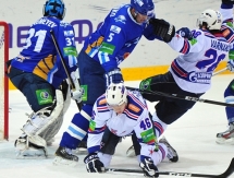 Фоторепортаж с матча КХЛ «Барыс» — СКА 5:4