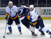 Фоторепортаж с матча ВХЛ ХК «Саров» — «Казцинк-Торпедо» 3:2 Б