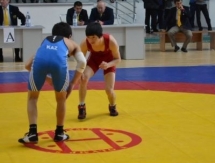 Фоторепортаж с Чемпионата Казахстана по вольной борьбе среди юниоров