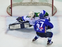 Фоторепортаж с матча МХЛ «Снежные Барсы» — «Толпар» 2:3
