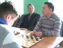 В Уральске проходят соревнования среди инвалидов по зрению