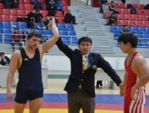 Фоторепортаж с Чемпионата Казахстана по вольной борьбе среди юниоров