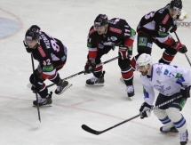 Фоторепортаж с матча плей-офф КХЛ «Трактор» — «Барыс» 5:3