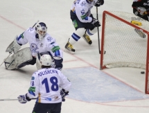 Фоторепортаж с матча плей-офф КХЛ «Трактор» — «Барыс» 5:3