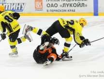 Фоторепортаж с матча плей-офф ВХЛ «Молот-Прикамье» — «Сарыарка» 2:4